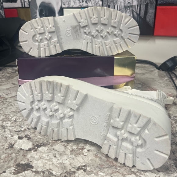 Steve Madden Sahara Boot - Picture 6 of 8